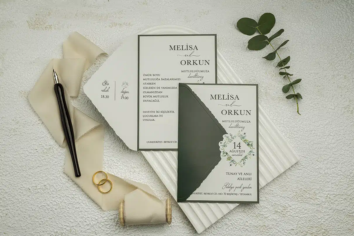 Invitatie de Nunta cu motiv Floral – Cod 9352 P